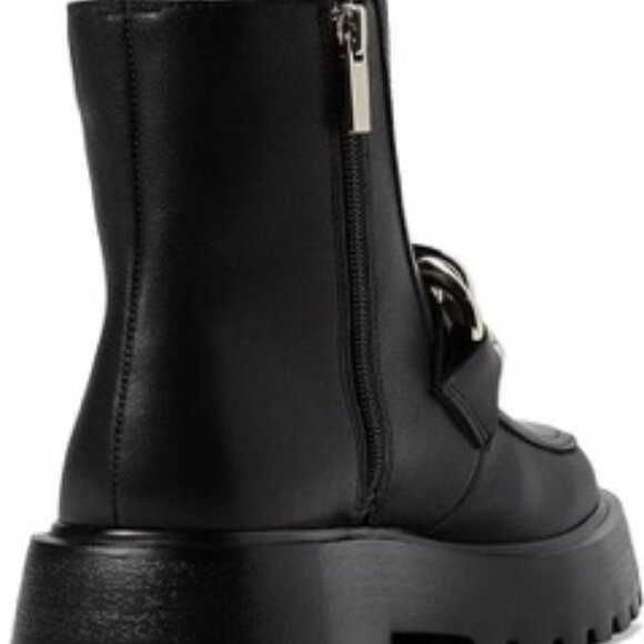 Steve Madden Cleo Black Leather Chunky Lug Sole Curb Chain Ankle Boots 8M - Picture 4 of 5